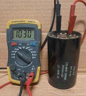 395404-017 Aero M #395404-017 Capacitor 1150 Mfd 125vac 2.56 Inch X 4-3/8 Lg. Q167l