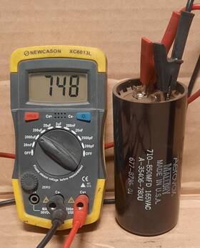 A-35406-780u Aerovox/mallory #a-35406-780u Capacitor 710-850 Mfd 165vac Q167r