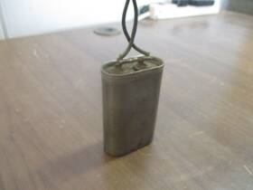 P105f28 Aerovox Capacitor 4.75mfd 125vac Used
