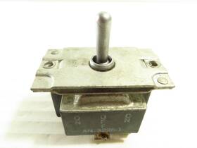An3226-1 C-h Switch Toggle Full Size On-off-on Free 2-3 Day Ship