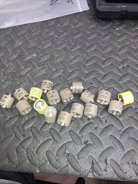 913-0843-00 Centralab 120pf Doorknob Capacitor 1piece