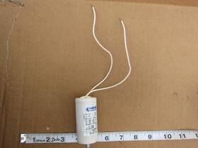 Mk450-10 Comar Condensatori 10uf/450v Capacitor Used