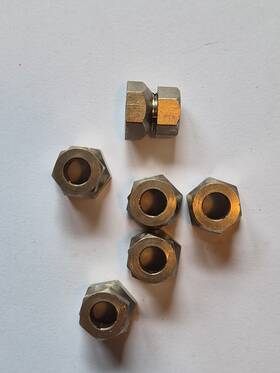 Cts 3/8-32 6x Locking Bushings For 3/8 Inch -32 Unef Potentiometers With 1/4 Shafts Used
