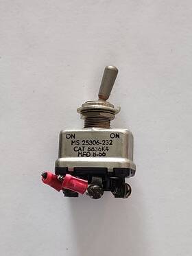 Ms25306-232 Cutler-hammer 8836k4 Toggle Switch Pn Used