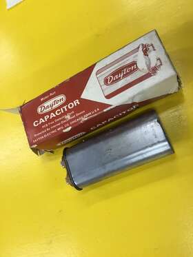 4x447a Dayton Oil Capacitor 10 Mfd 370 Vac