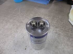 97f9012 Ge Capacitor 70uf 370vac Used
