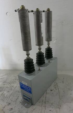 4989c13a06 General Electric 51l302ws60 Ge 50 Kvar 4160v Dielektrol Capacitor With Clc Fuses 25a