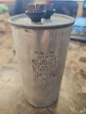 85-21105 General Electric Capacitor 20 Uf 660 Vac 60 Hz