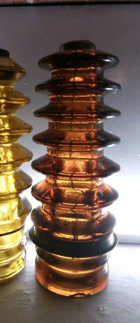 Gr260 High Energy Corp Voltage Electrical Capacitor Bushing / Insulator Yellow Honey Amber A