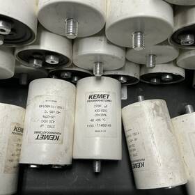 Peh200oo427zmb2 Kemet / 2700uf 420vdc Capacitor