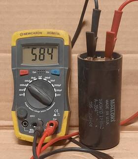 A-35406-650x Mallory #a-35406-650x Capacitor 590 Mfd 125vac 2.08 Inch Dia. X 4-3/8 Lg. J276d