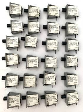 1dm18 Micro Switch Lot Of 24 Pushbutton Full Size