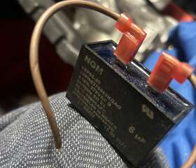28pr6370060kgao Ngm 370 Vac 10000 Afc 50/60 Hz Capacitor