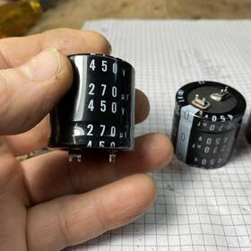 Lln2w271mhla40 Nichicon Capacitor Electrolytic 450v 270 Uf 85 C Temp Tolerance Snap In Solder