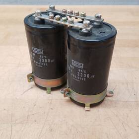 31a808 Nippon Chemi-con Lot Of 2 Capacitors 400v 3300uf - Used