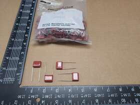 Ecq-e2105kf Panasonic 100 Pcs Radial Film Capacitor 1uf 250vdc 10%