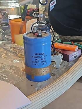 530000-25 Sprague 7747l Powerlytic Capacitor 36dx9401 Dc Large Can