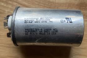 D147086p23 Trane Capacitor 20/4 440v Used