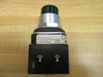 Allen Bradley 800T-QBH2G Button 800TQBH2G W/800TC-N374 & 800T-XA. Fixed Price $93.77.