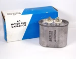 Aerovox 6X658 Motor Run Capacitor, Z64P3715M75, 15UF, 370V, 60HZ. Fixed Price $19.95.