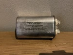 Aerovox H50R6608E23 5UF 660V 60HZ Oval Motor Run Film Can Capacitor-nos. Fixed Price $16.99.