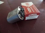 Lot Of Dayton Mfd 370, Model 4X424, 60 Vac, Oil Capacitor, Motor Run. Fixed Price $14.99.