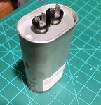 Aerovox Capacitor 26 Uf +-3% 525VAC 0.83 Mohms Ir. Fixed Price $22.00.